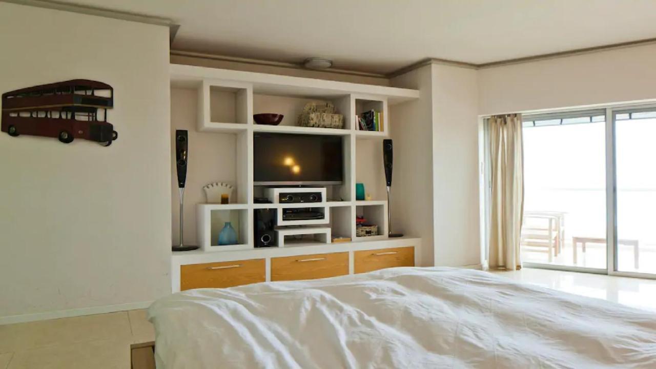 Luxury Sea View Apartment Herzelia Esterno foto